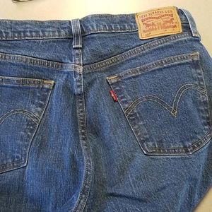 Levi jeans